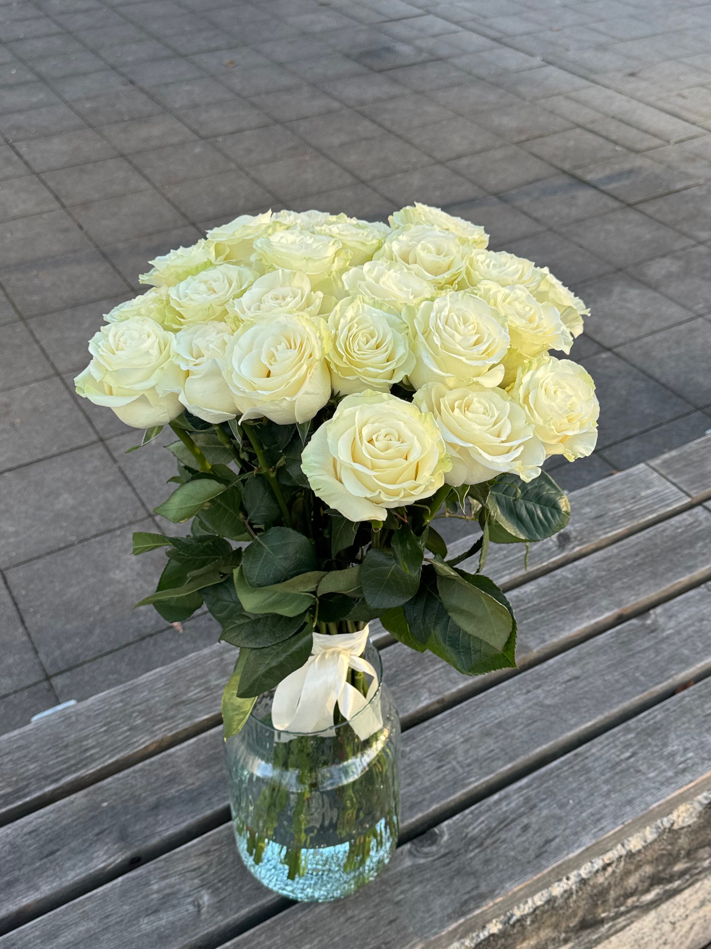 White Mondial Rose Bouquet