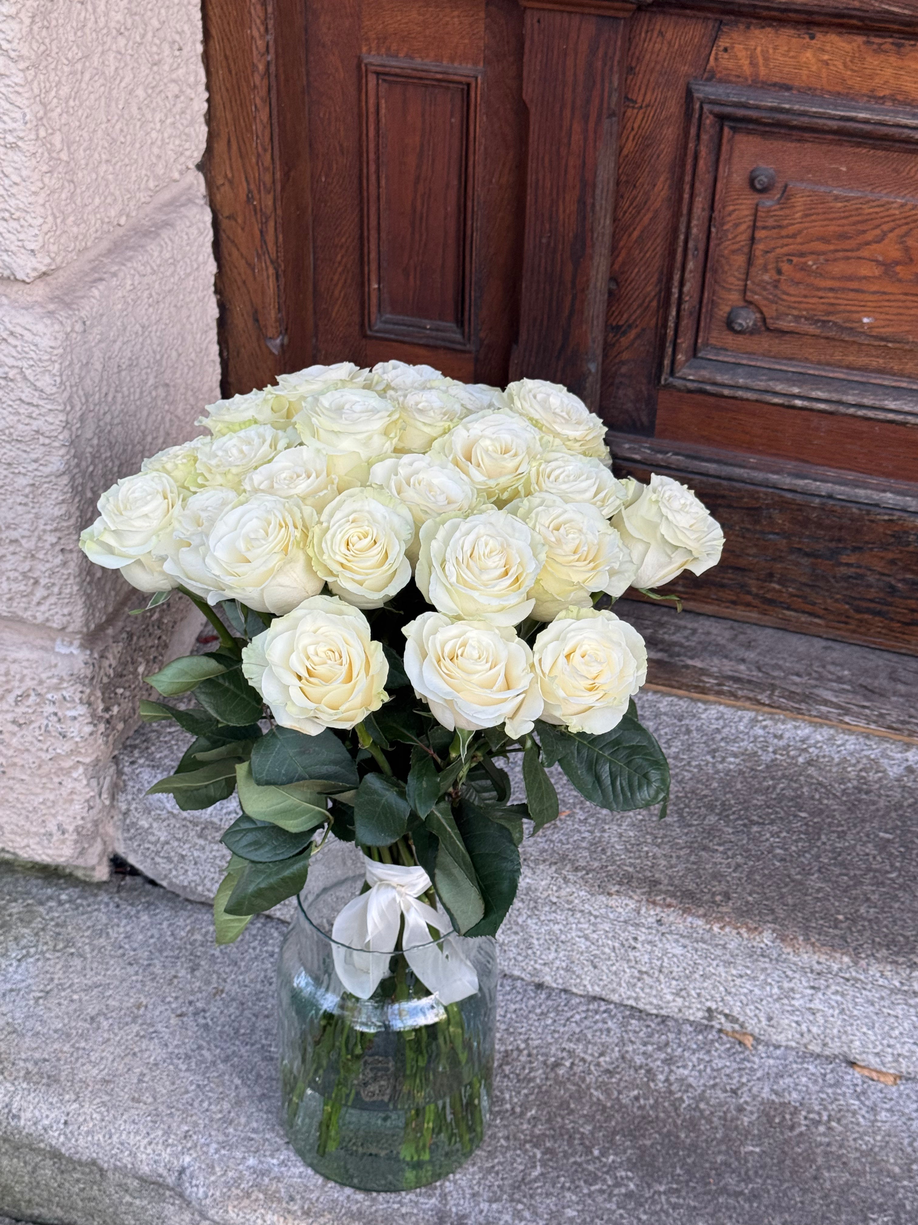 White Mondial Rose Bouquet